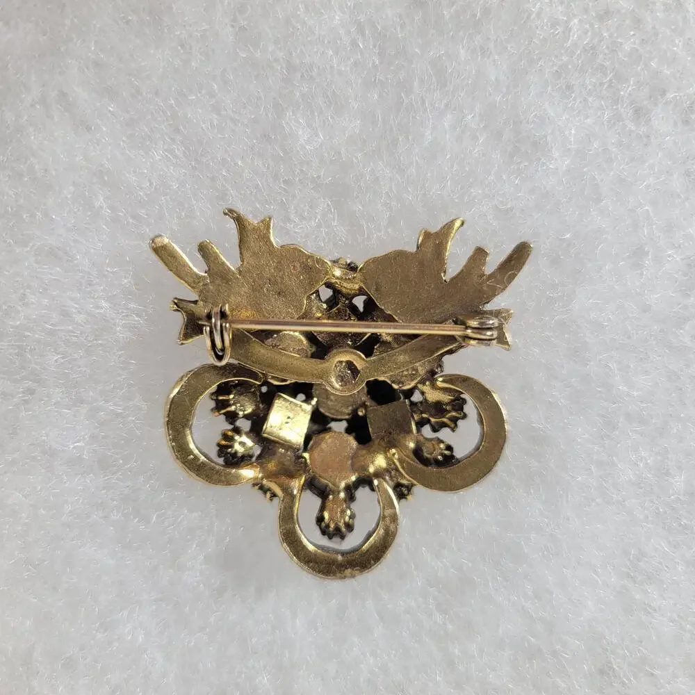 Vintage Gold Tone Pearl & Faux Crystal Feminine Classic Floral Brooch